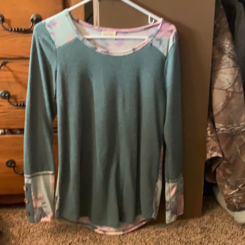 Teal flower long sleeve